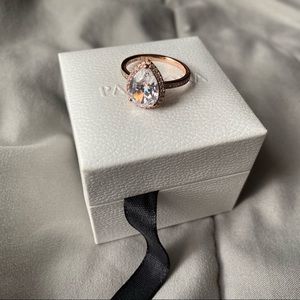 Pandora Sparkling Teardrop Halo Ring